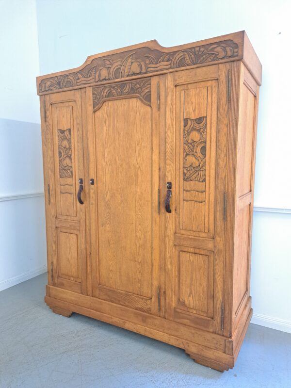 Kleiderschrank, Antik, Eiche Massivholz, Art Deco, dreitürig, Dielenschrank, Garderobe, kunstfertige Schnitzereien, um 1920. Sch-002KH – Bild 6